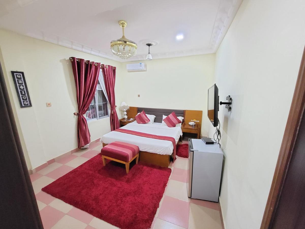 אקרה Afri-Royal Hotel מראה חיצוני תמונה