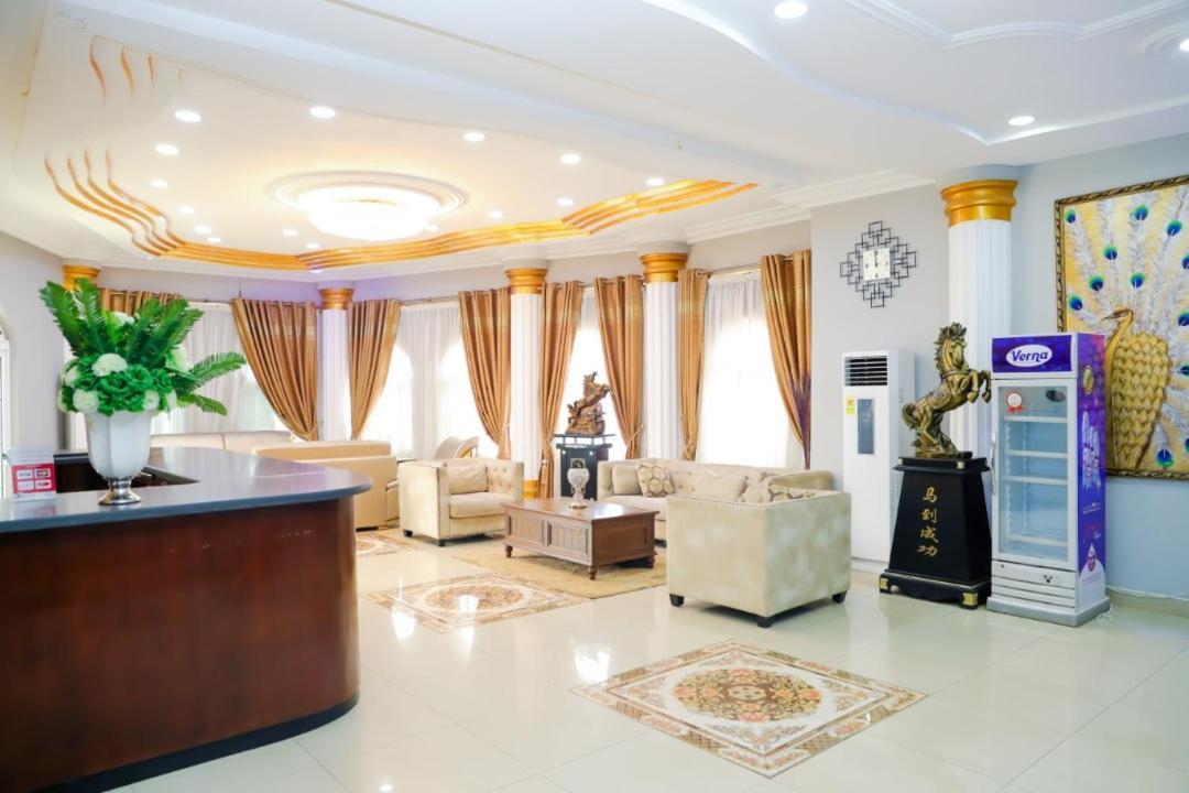 אקרה Afri-Royal Hotel מראה חיצוני תמונה