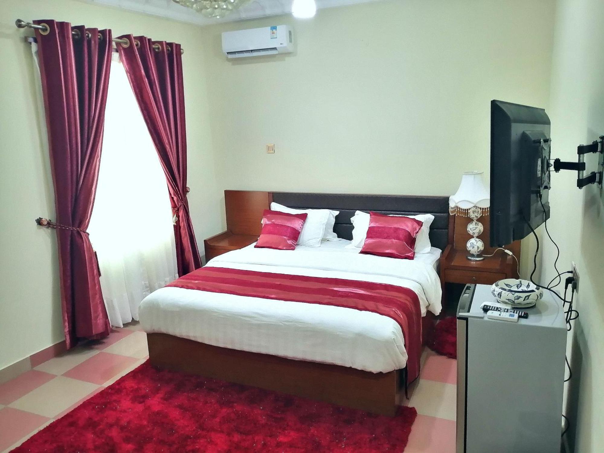 אקרה Afri-Royal Hotel מראה חיצוני תמונה